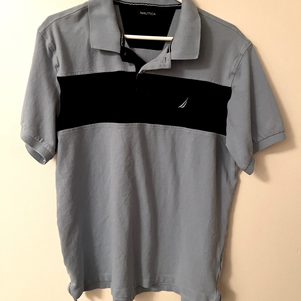 Nautica mens polo. Size L.
